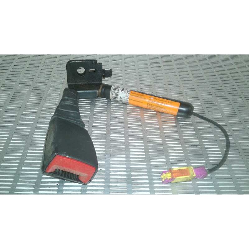 Recambio de enganche cinturon trasero derecho para opel vectra c berlina comfort referencia OEM IAM 29ETK3  