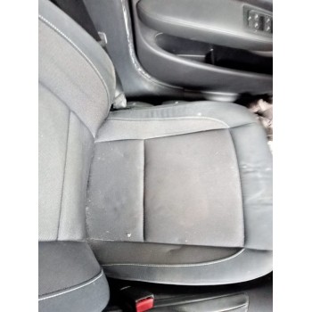 ASIENTO DELANTERO IZQUIERDO 