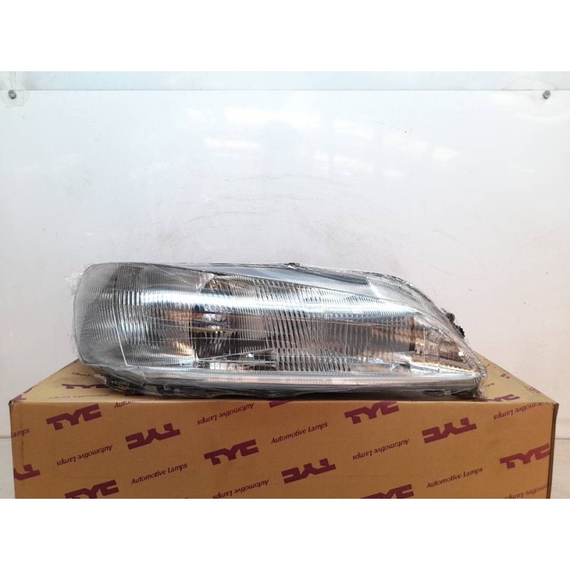Recambio de faro derecho para peugeot 306 berlina 3/4/5 puertas (s2) referencia OEM IAM 205271082 28880 