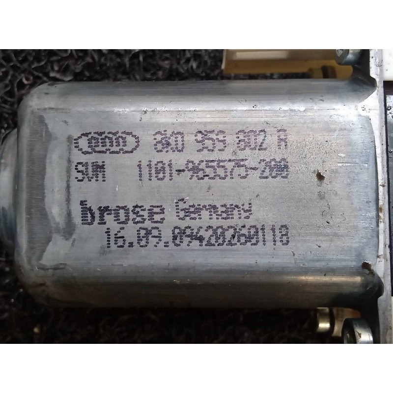 Recambio de elevalunas delantero derecho para audi a4 ber. (b8) e referencia OEM IAM 8K0959802A 3