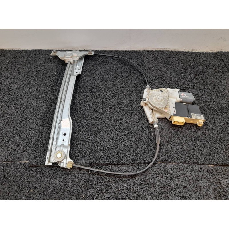 Recambio de elevalunas delantero derecho para citroën c4 coupe vtr plus referencia OEM IAM 996388101  BROSE