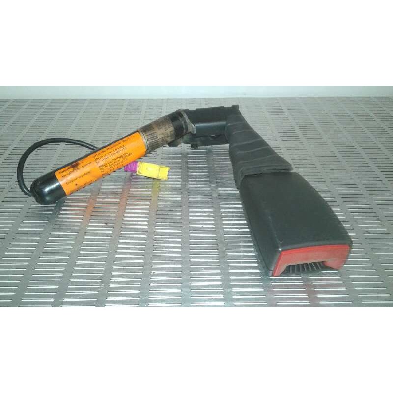 Recambio de enganche cinturon trasero izquierdo para opel vectra c berlina comfort referencia OEM IAM 29ETK3  