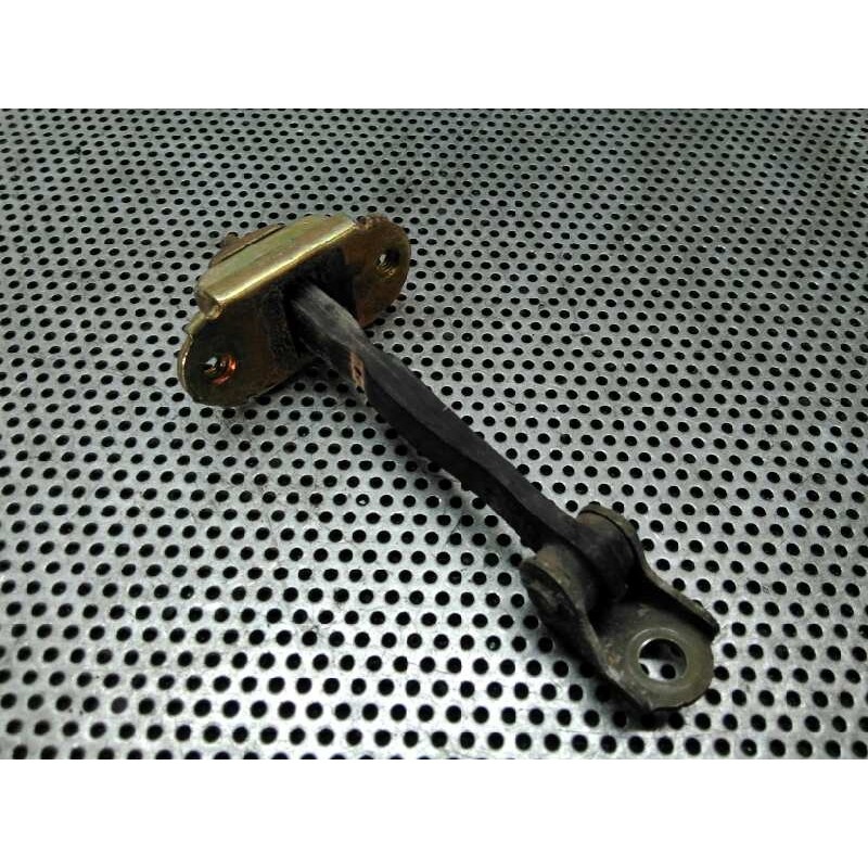 Recambio de retenedor puerta trasera izquierda para nissan primera berlina (p12) 1.6 cat referencia OEM IAM   