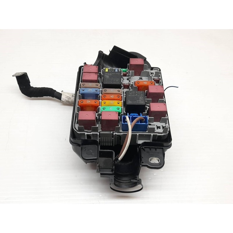 Recambio de caja reles / fusibles para fiat tipo ii (357) berlina easy business referencia OEM IAM 52028777 - Blanco