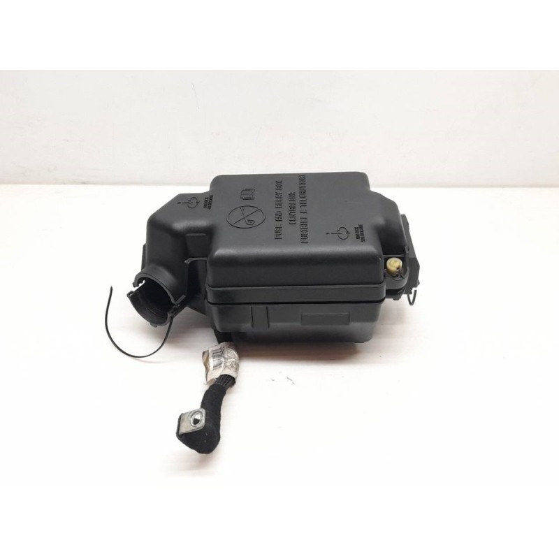 Recambio de caja reles / fusibles para fiat tipo ii (357) berlina easy business referencia OEM IAM 52028777 - Blanco 2