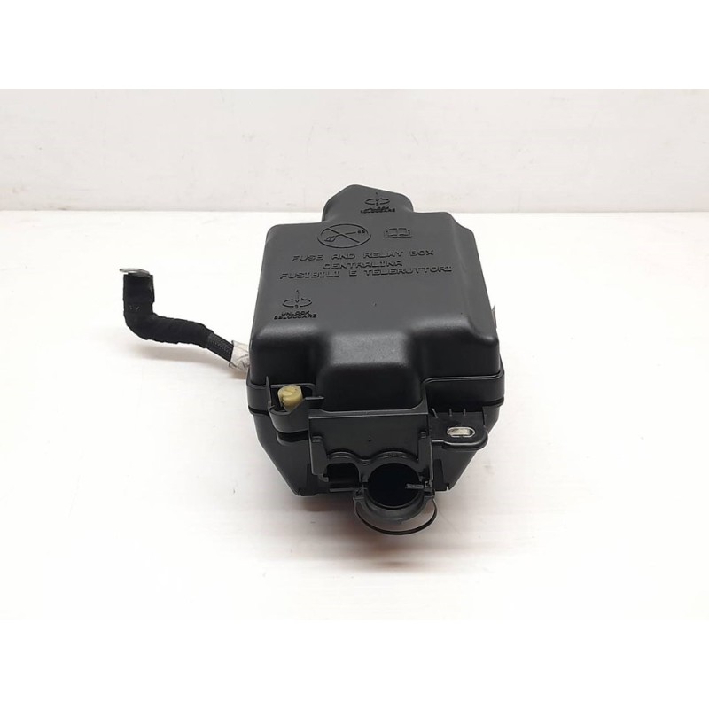 Recambio de caja reles / fusibles para fiat tipo ii (357) berlina easy business referencia OEM IAM 52028777 - Blanco 3