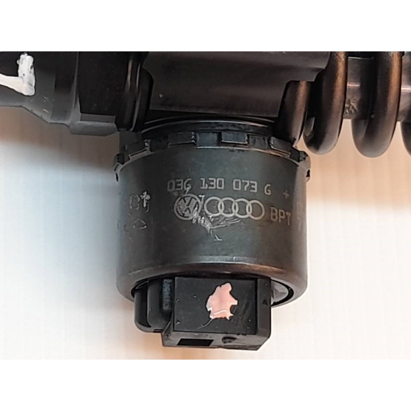Recambio de inyector para audi a3 (8p) 2.0 tdi attraction referencia OEM IAM 03G130073G 0414720404 BOSCH 2