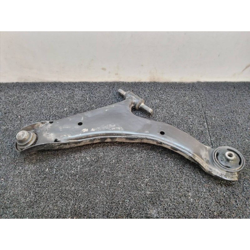 Recambio de brazo suspension inferior delantero derecho para hyundai santa fe (sm) 2.7 gls full 4x4 referencia OEM IAM 2