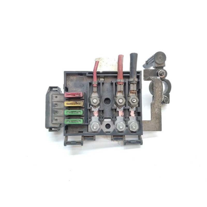 Recambio de caja reles / fusibles para volkswagen polo berlina (6n2) 1.4 16v referencia OEM IAM   