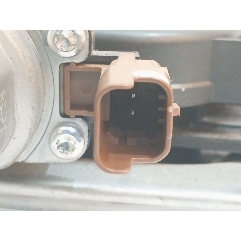 Recambio de elevalunas delantero izquierdo para dacia sandero iii stepway comfort referencia OEM IAM 807217352R 430115C0 - Blanco 4