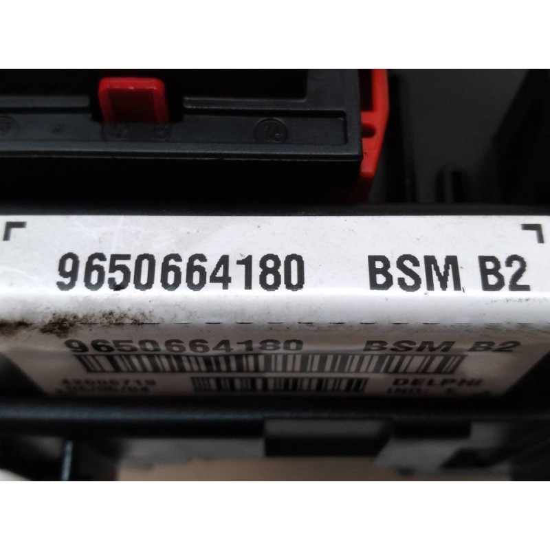 Recambio de caja reles / fusibles para peugeot 206 berlina x-line refri referencia OEM IAM 9650664180 - Gris 3