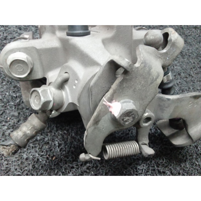 Recambio de pinza de freno trasera derecha para toyota prius (nhw30) advance referencia OEM IAM   TOKICO - Blanco 2