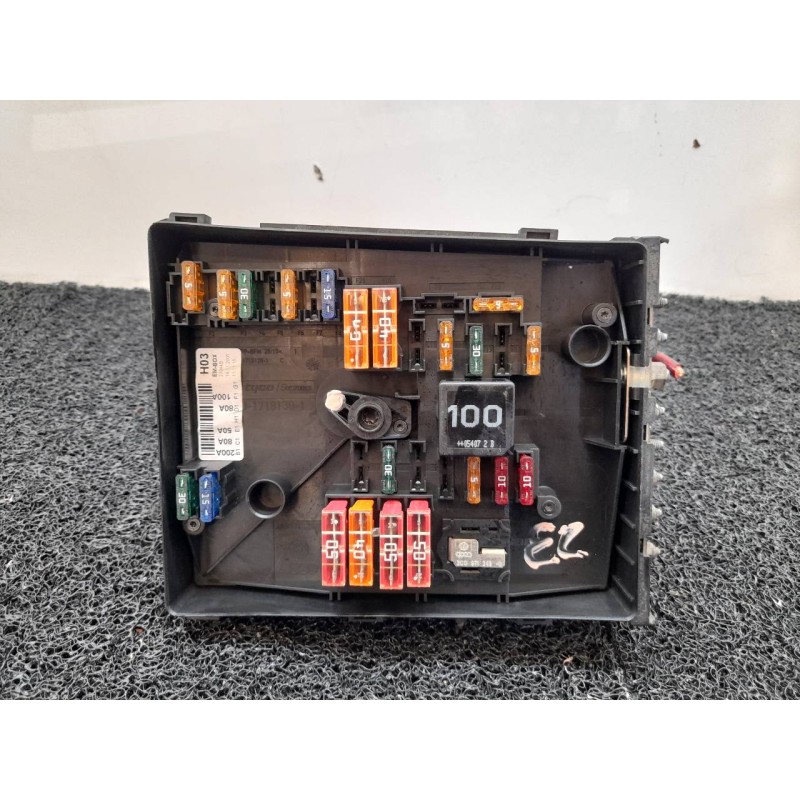 Recambio de caja reles / fusibles para volkswagen golf v berlina (1k1) highline referencia OEM IAM 1K0937125  