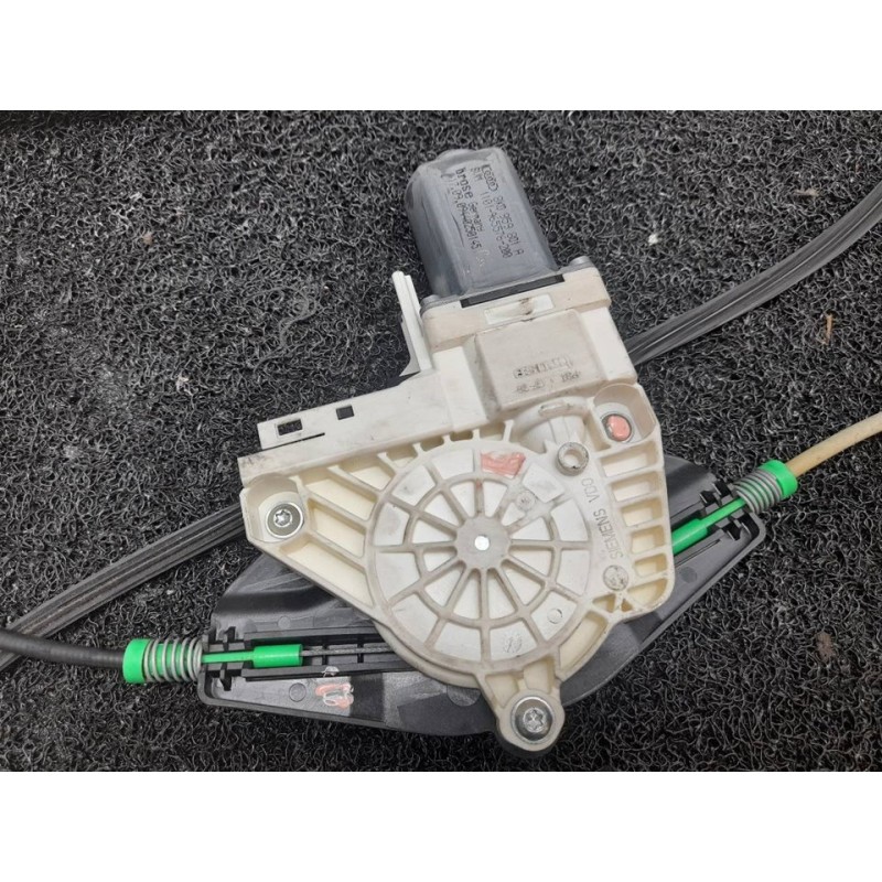 Recambio de elevalunas delantero izquierdo para audi a4 ber. (b8) e referencia OEM IAM 8K0959801A  BROSE 5