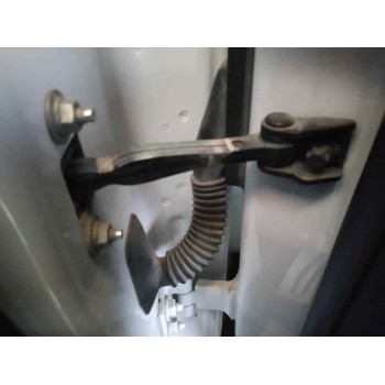 RETENEDOR PUERTA TRASERA IZQUIERDA 