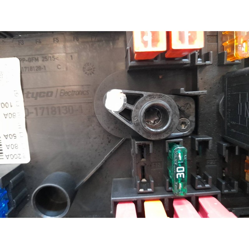 Recambio de caja reles / fusibles para volkswagen golf v berlina (1k1) highline referencia OEM IAM 1K0937125 3