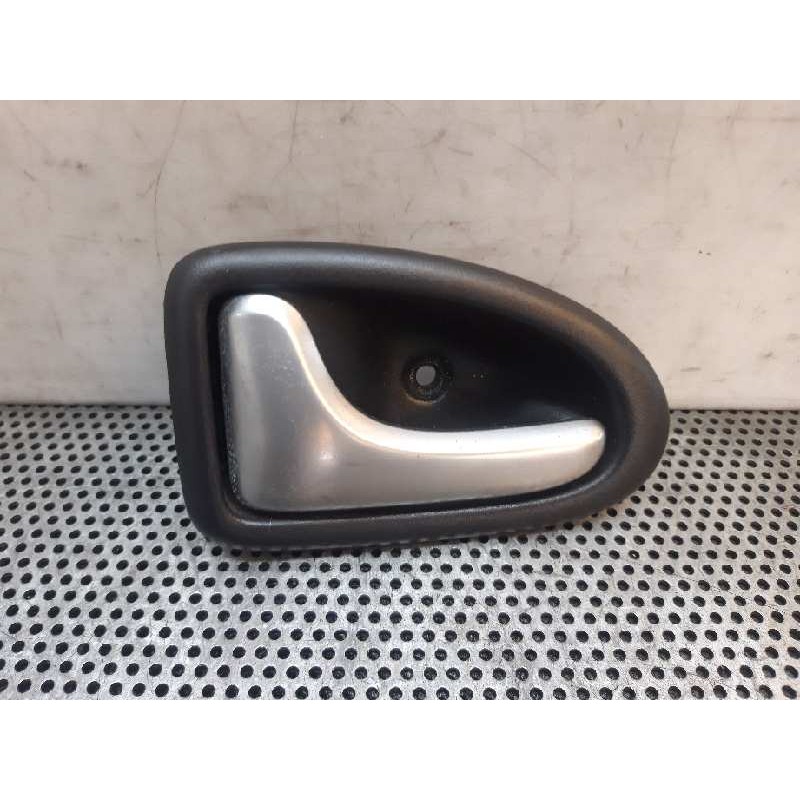 Recambio de maneta interior trasera izquierda para renault clio ii fase ii (b/cb0) authentique referencia OEM IAM   
