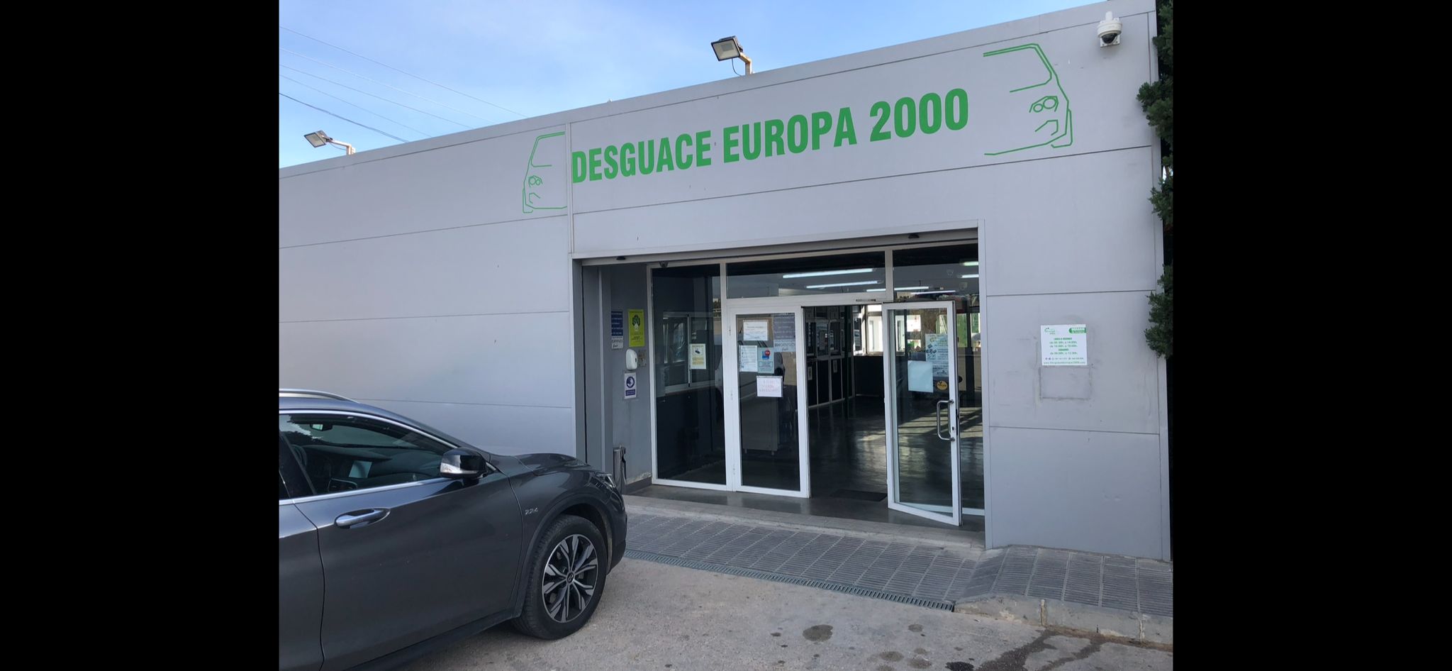 Zona de recambios de Desguace Europa 2000
